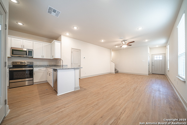 Image 4 of 25 For 7545 Briarwood Pass 101