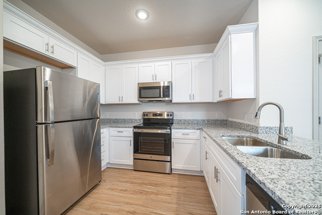 Image 6 of 25 For 7545 Briarwood Pass 101