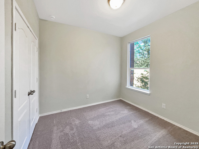 Listing photo id 15 for 8403 Brazos