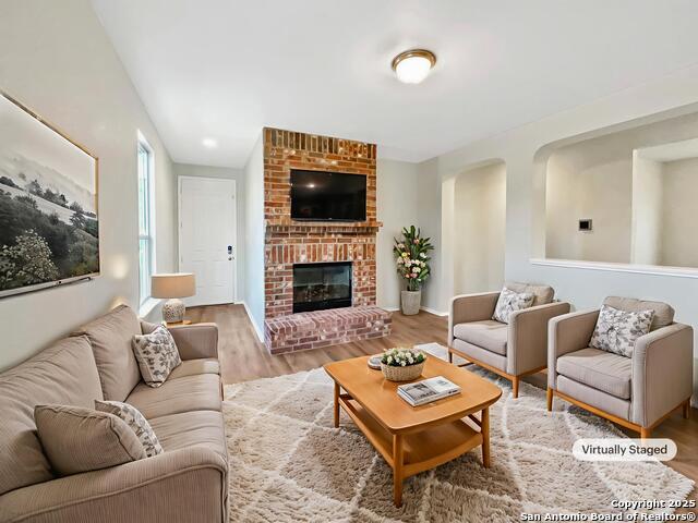 Listing photo id 0 for 8403 Brazos