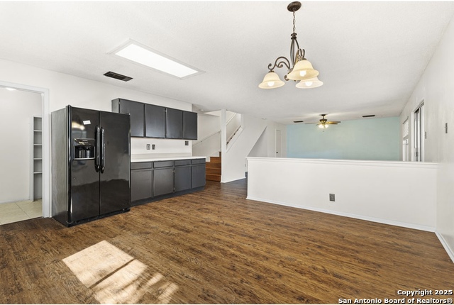 Image 11 of 27 For 9806 Kelton  