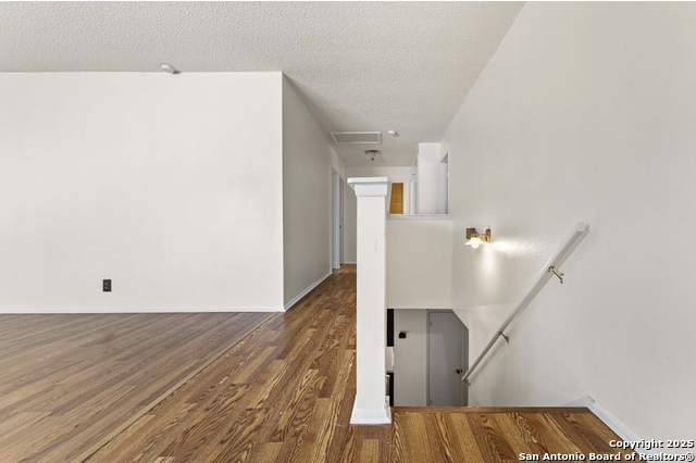 Image 14 of 27 For 9806 Kelton  