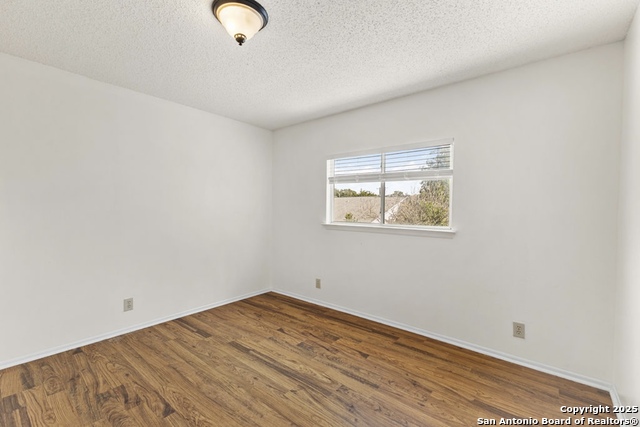 Image 17 of 27 For 9806 Kelton  