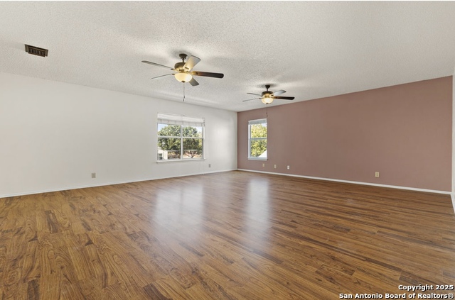Image 21 of 27 For 9806 Kelton  
