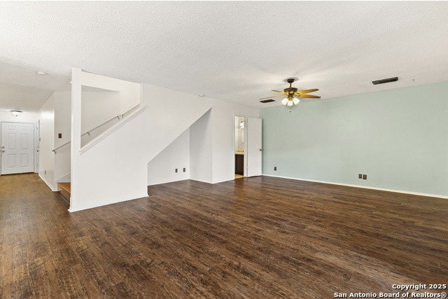 Image 7 of 27 For 9806 Kelton  