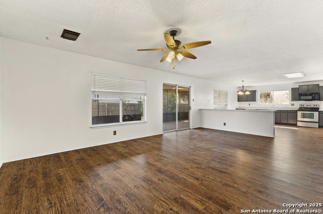 Image 8 of 27 For 9806 Kelton  