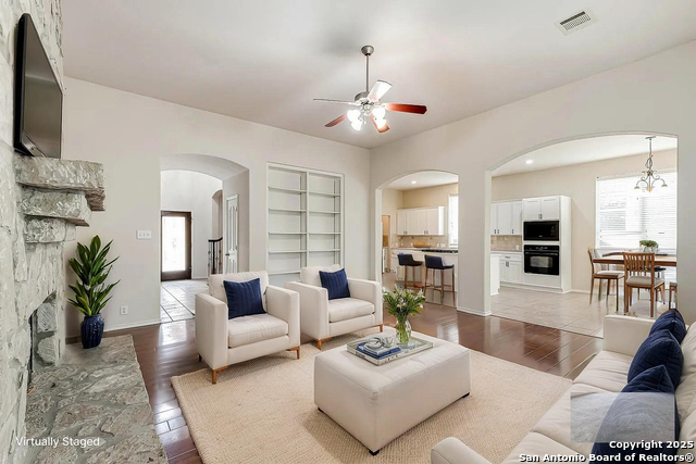 Image 16 of 51 For 322 Waxberry Trl