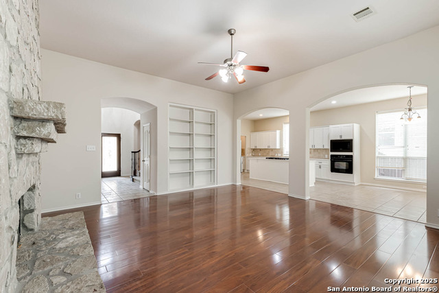 Image 17 of 51 For 322 Waxberry Trl