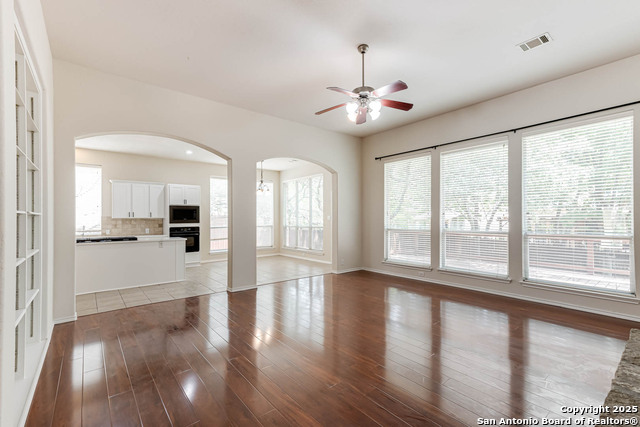 Image 18 of 51 For 322 Waxberry Trl