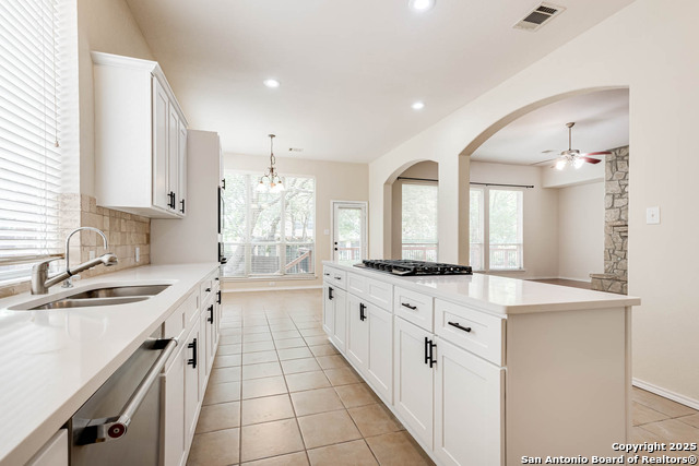 Image 25 of 51 For 322 Waxberry Trl