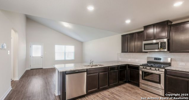 Image 4 of 7 For 4707 Paluxy