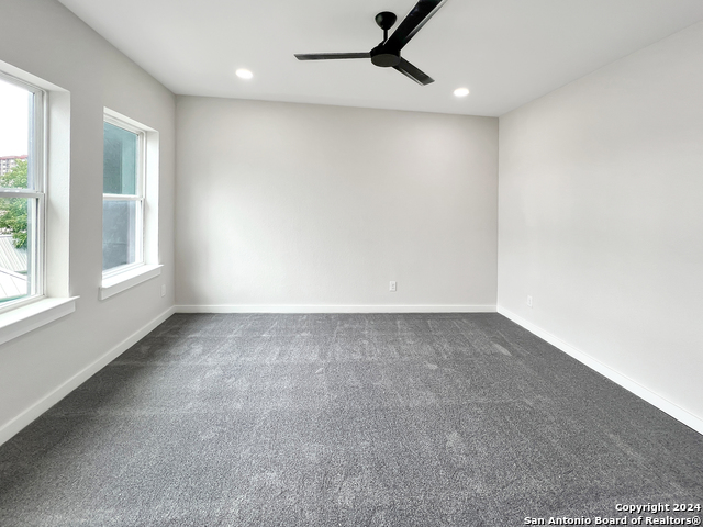 Image 21 of 30 For 100 Lewis St 2