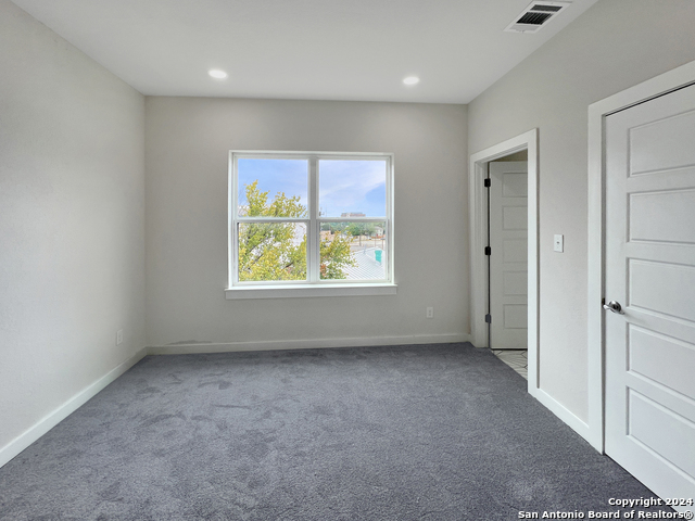 Image 23 of 30 For 100 Lewis St 2