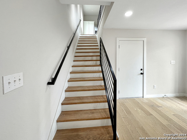 Image 5 of 30 For 100 Lewis St 2