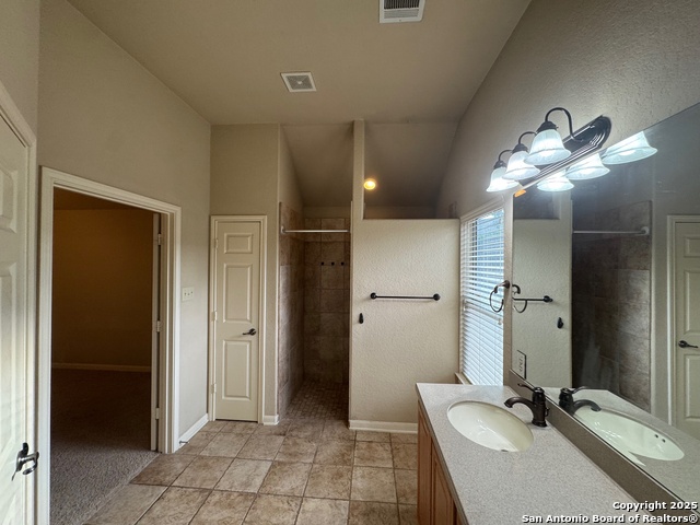 Image 13 of 28 For 450 Flippin Estates