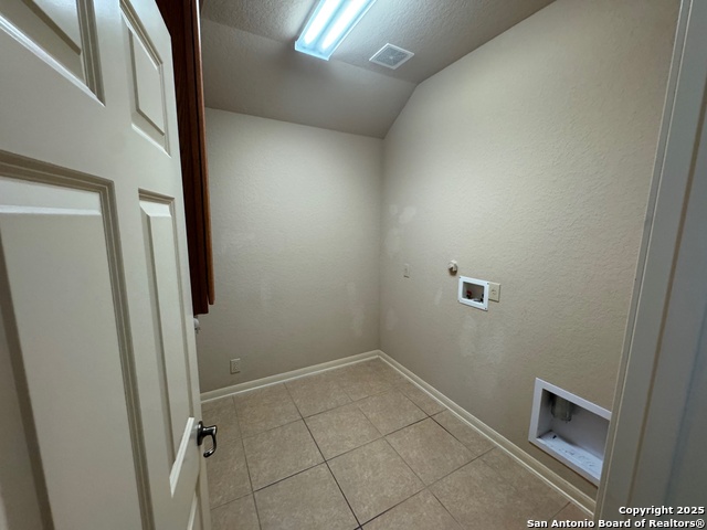 Image 15 of 28 For 450 Flippin Estates