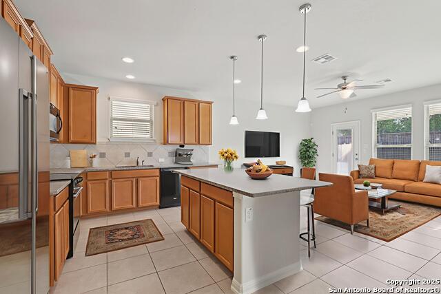 Image 7 of 38 For 112 Grand Vista