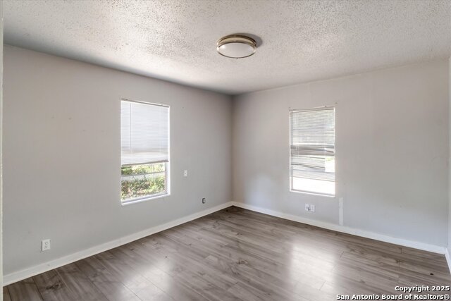 Image 15 of 22 For 443 34th St Sw