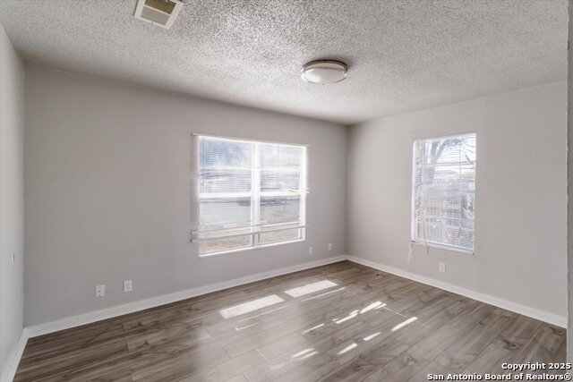 Image 17 of 22 For 443 34th St Sw