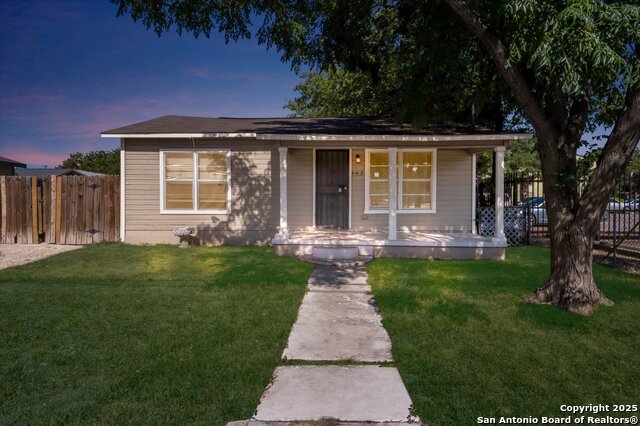 Image 2 of 22 For 443 34th St Sw