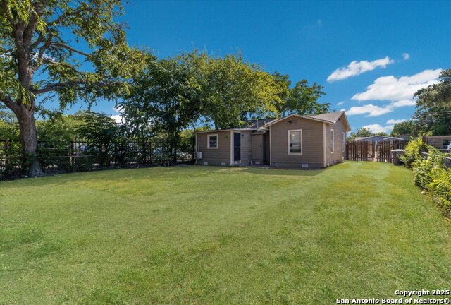 Image 20 of 22 For 443 34th St Sw