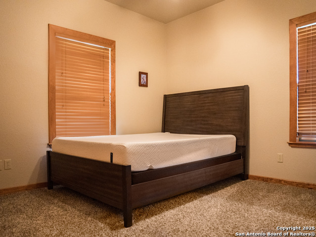 Listing photo id 28 for 530 Westway Dr