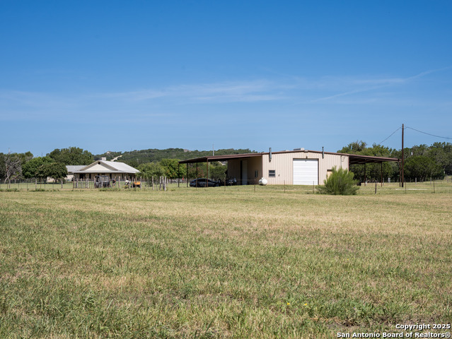 Listing photo id 4 for 530 Westway Dr