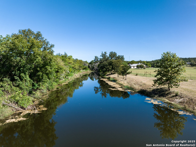 Listing photo id 5 for 530 Westway Dr