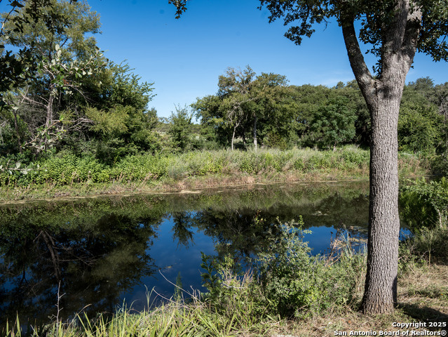 Listing photo id 6 for 530 Westway Dr