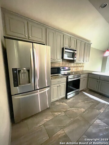 Image 10 of 23 For 15034 Oak Briar