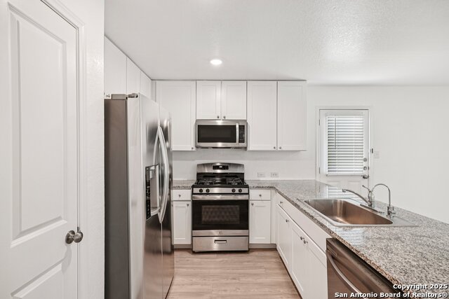 Image 11 of 32 For 14010 Silos Meadows