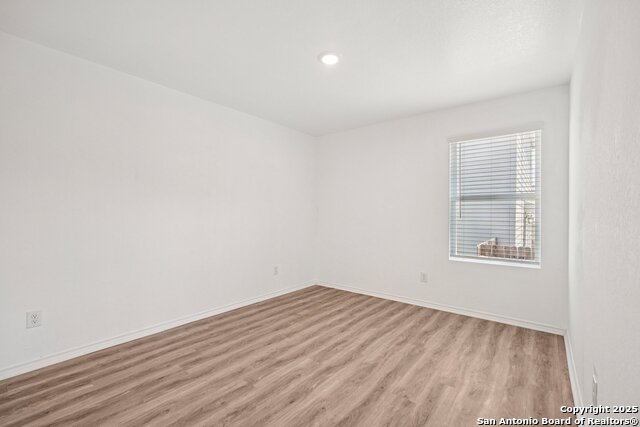 Image 13 of 32 For 14010 Silos Meadows