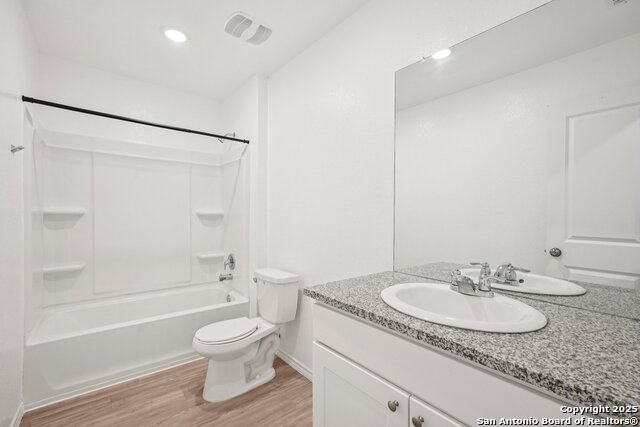 Image 14 of 32 For 14010 Silos Meadows