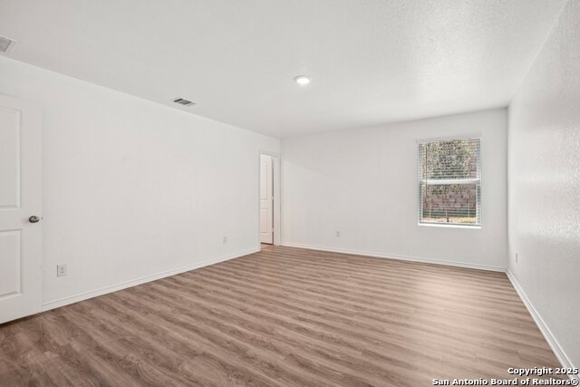 Image 19 of 32 For 14010 Silos Meadows