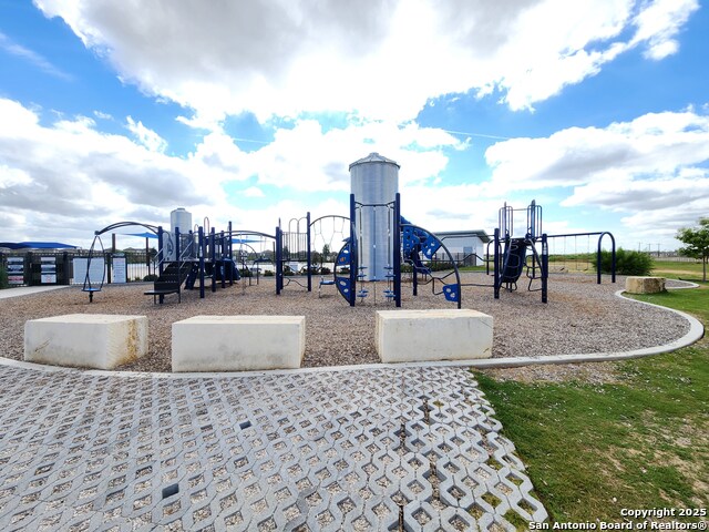 Image 28 of 32 For 14010 Silos Meadows