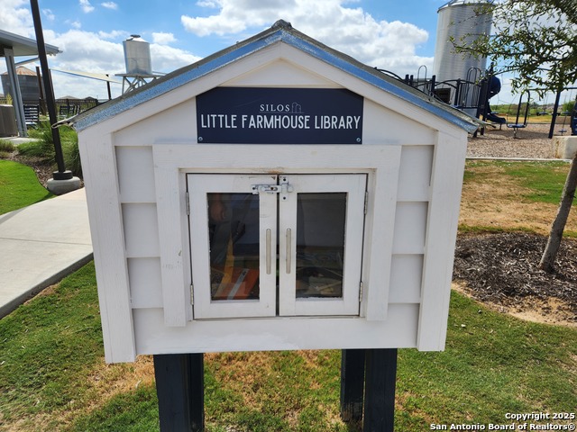 Image 32 of 32 For 14010 Silos Meadows