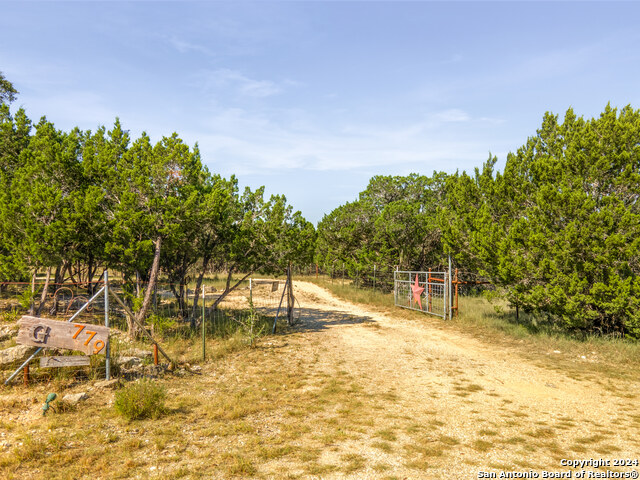 Image 3 of 30 For 779 Red Bluff