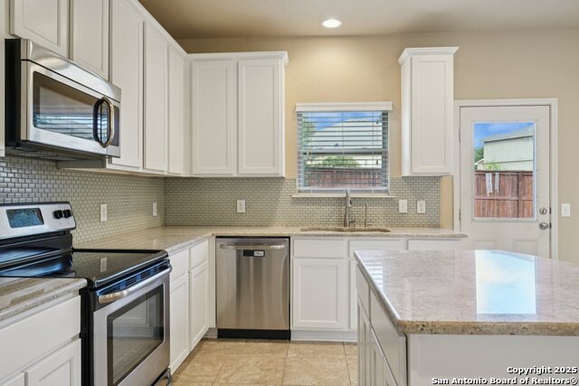 Image 13 of 37 For 10750 Gentle Fox Bay