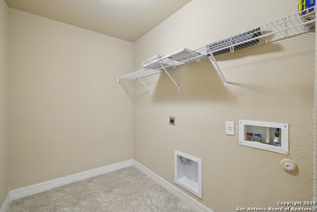 Image 28 of 37 For 10750 Gentle Fox Bay