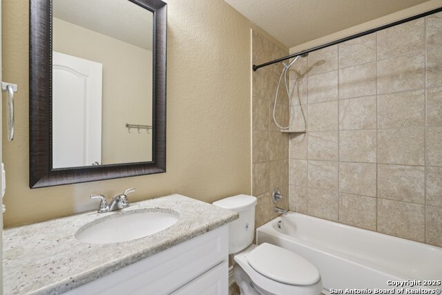 Image 33 of 37 For 10750 Gentle Fox Bay