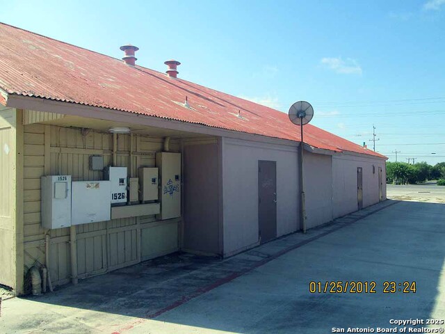 Listing photo id 5 for 1526 Pat Booker