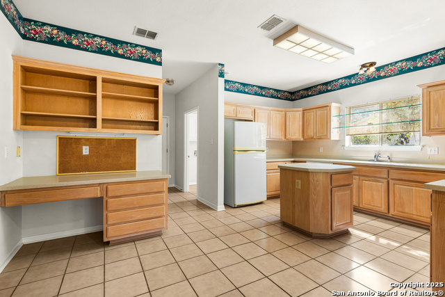 Listing photo id 12 for 141 Oak Knoll