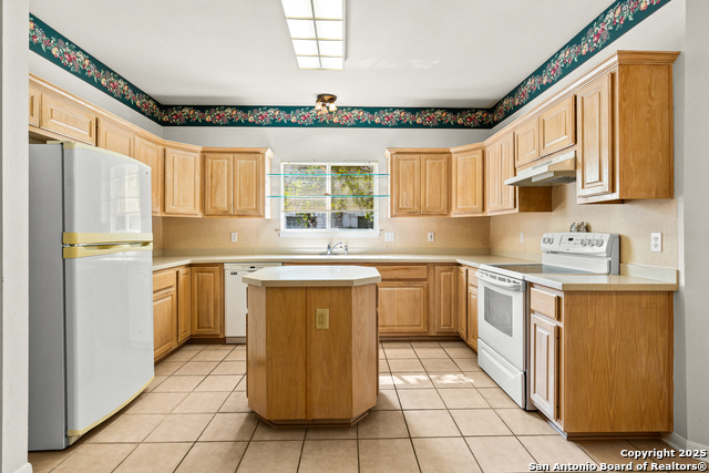 Listing photo id 13 for 141 Oak Knoll