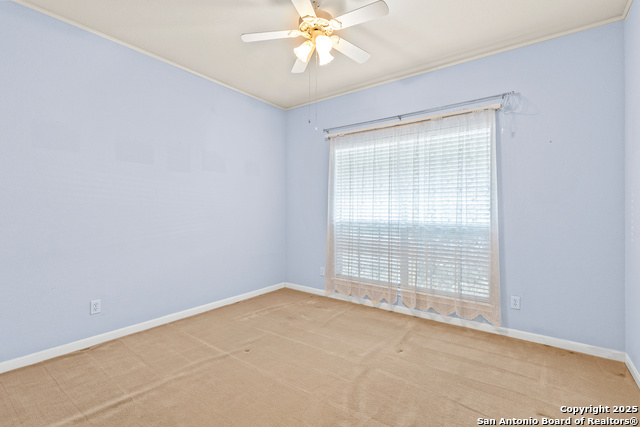 Listing photo id 26 for 141 Oak Knoll