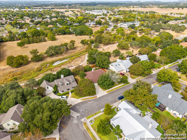 Listing photo id 37 for 141 Oak Knoll