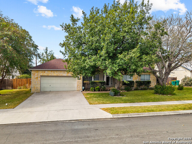 Listing photo id 2 for 141 Oak Knoll