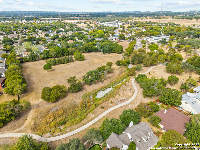 Listing photo id 40 for 141 Oak Knoll