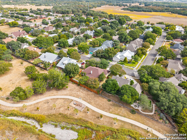 Listing photo id 41 for 141 Oak Knoll