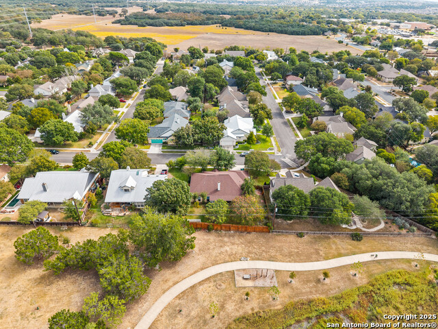 Listing photo id 42 for 141 Oak Knoll