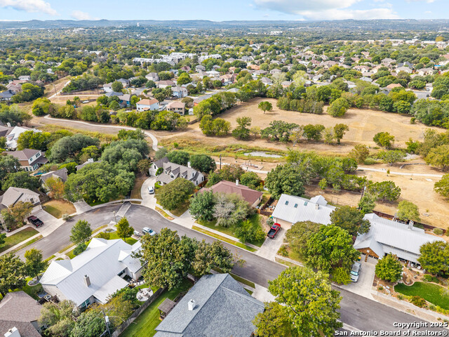 Listing photo id 44 for 141 Oak Knoll